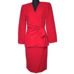 Vintage Carolina Herrera Studio Red Skirt Suit Size 8‎